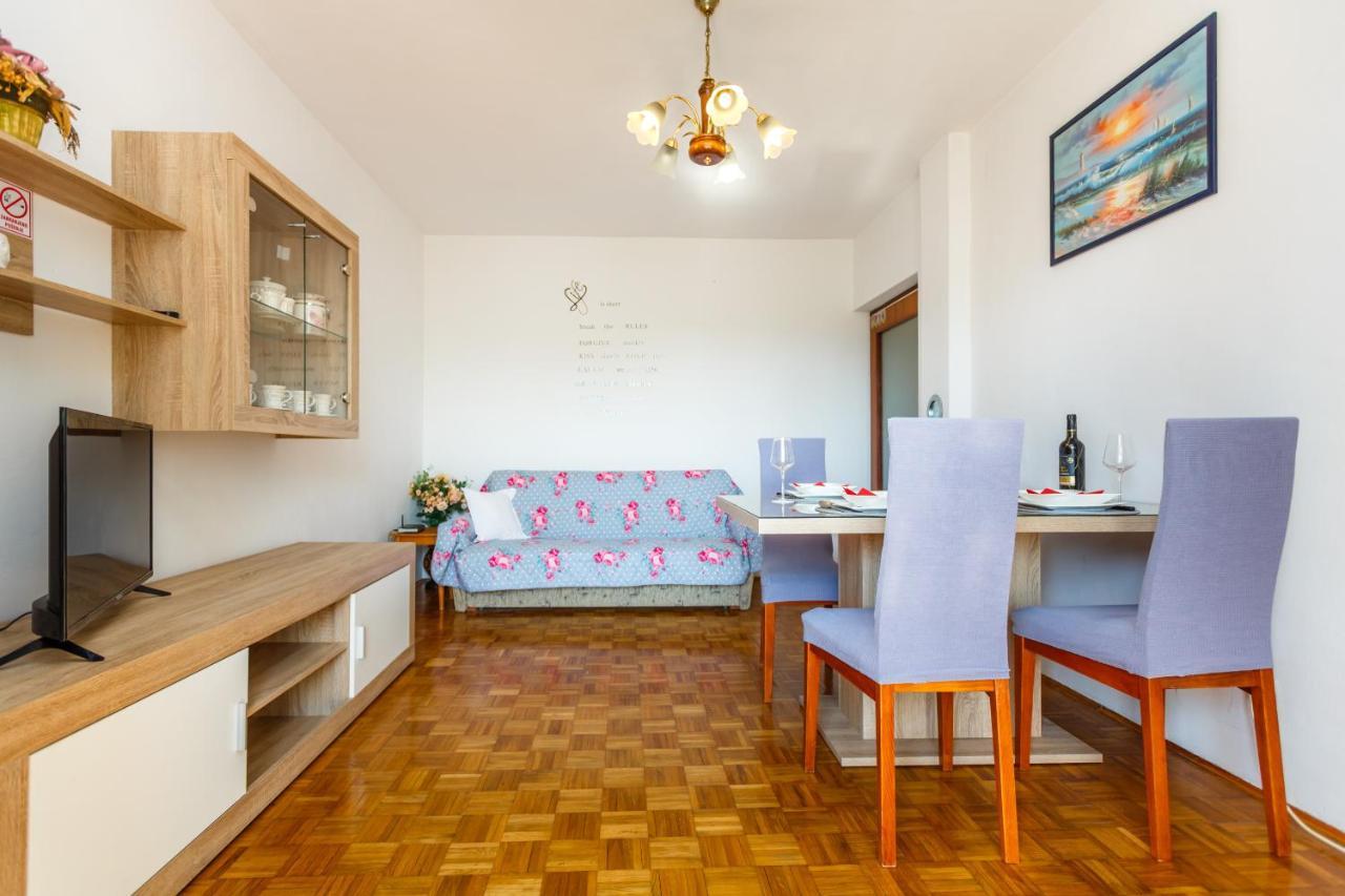Apartment Dragica Кърк Екстериор снимка