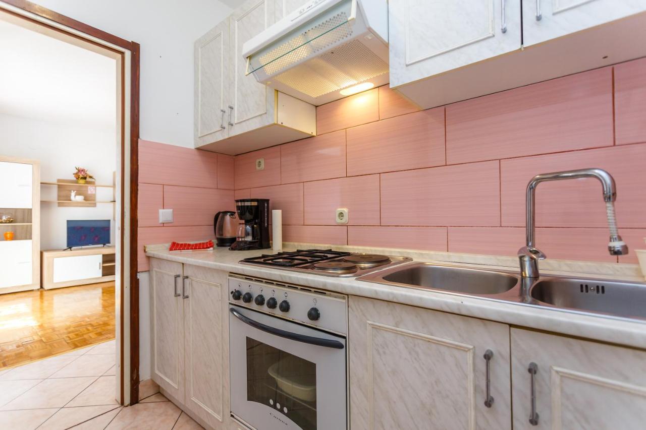 Apartment Dragica Кърк Екстериор снимка