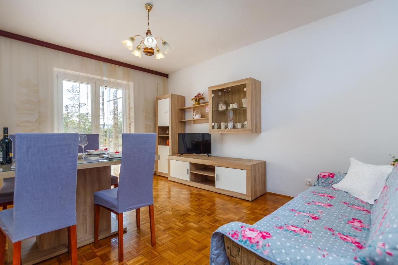 Apartment Dragica Кърк Екстериор снимка