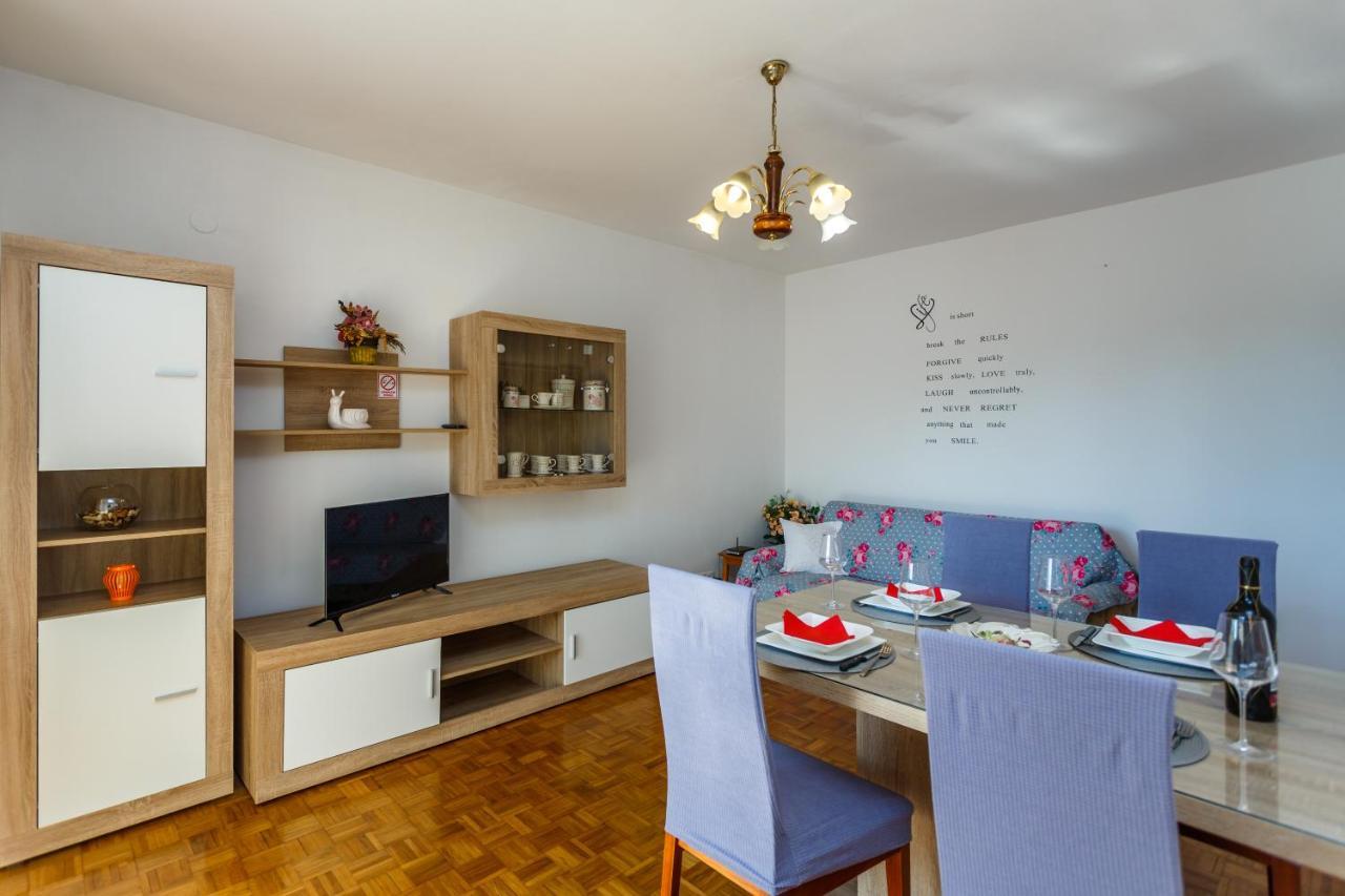 Apartment Dragica Кърк Екстериор снимка