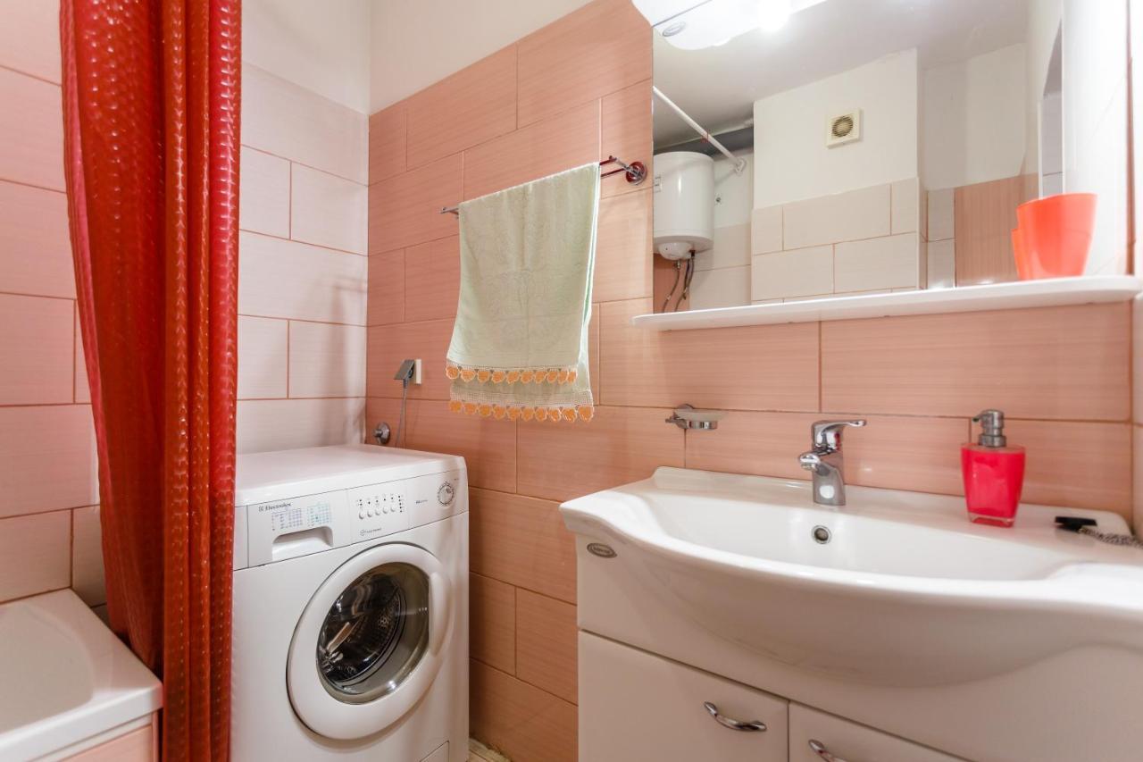 Apartment Dragica Кърк Екстериор снимка